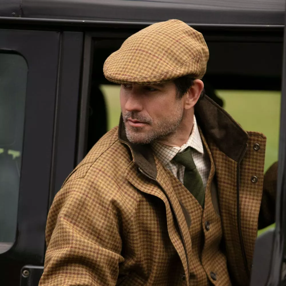 Farlows Classic Tweed Flat Cap 4 Farlows Classic Tweed Flat Cap - Image 2